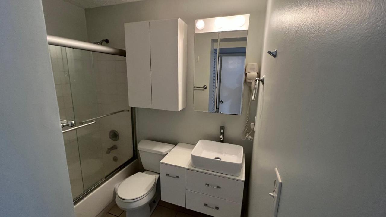 Ocean Front 2 Bedroom & Bath In Isla Verde San Juan Exterior foto